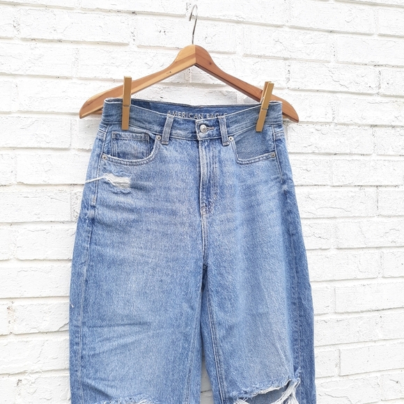 American Eagle Relaxed Mom Jeans size 2 - Picture 3 of 8